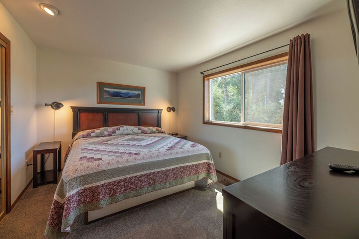 Room 10 of 77