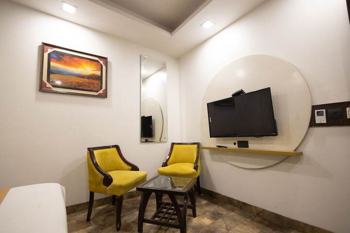 Room 16 of 25