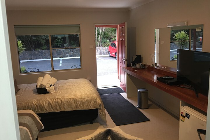 Room 8 of 68