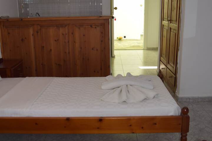 Room 7 of 64