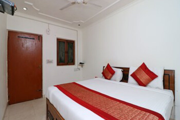 Room 16 of 23