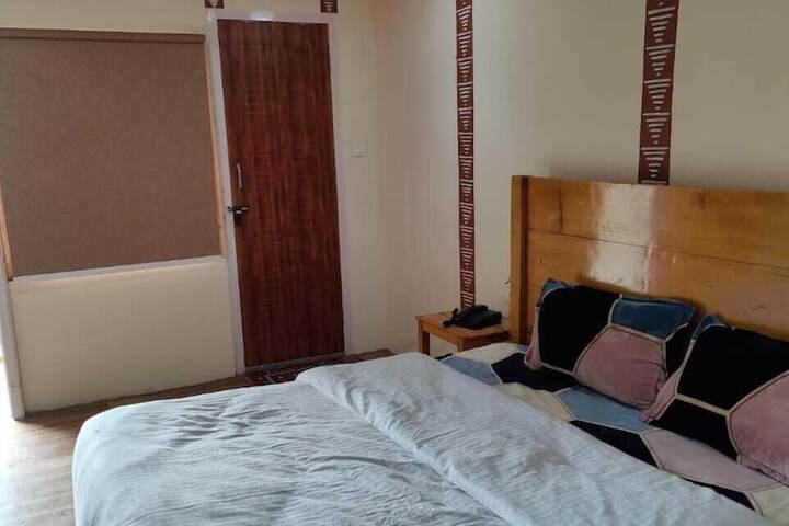 Room 3 of 8