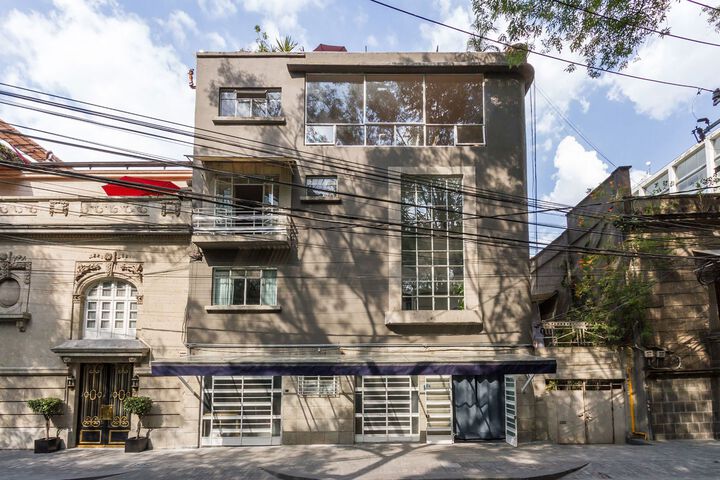 Deco Housing Luxury Rentals in Roma Norte