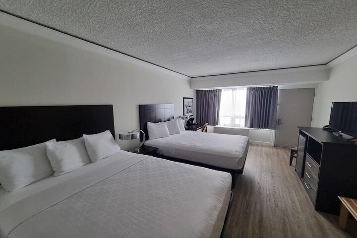 Room 44 of 80