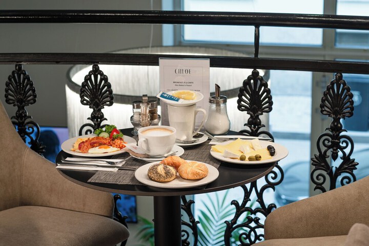 Breakfast/Coffee Service 77 of 95