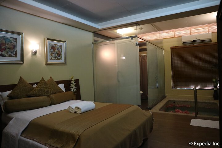 Room 4 of 34