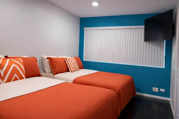 Room 4 of 65