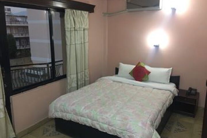 Room 20 of 38