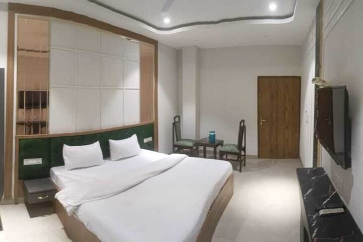 Room 26 of 50