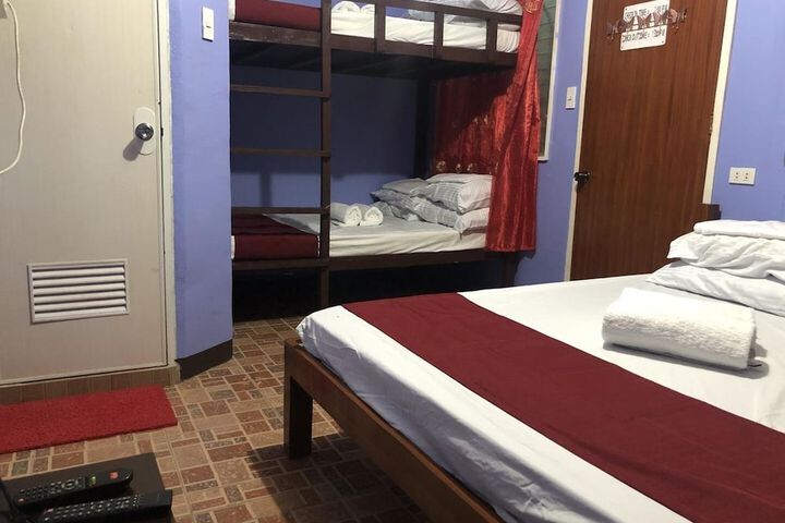 Room 4 of 27