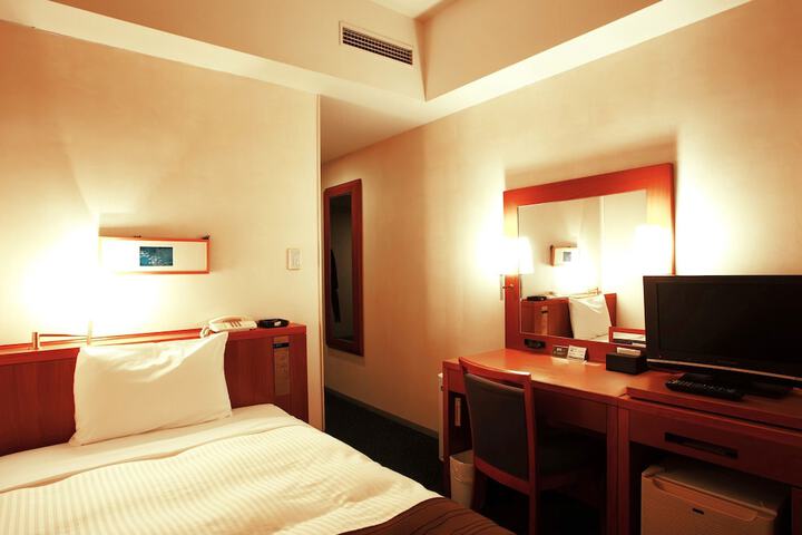 Room 7 of 40