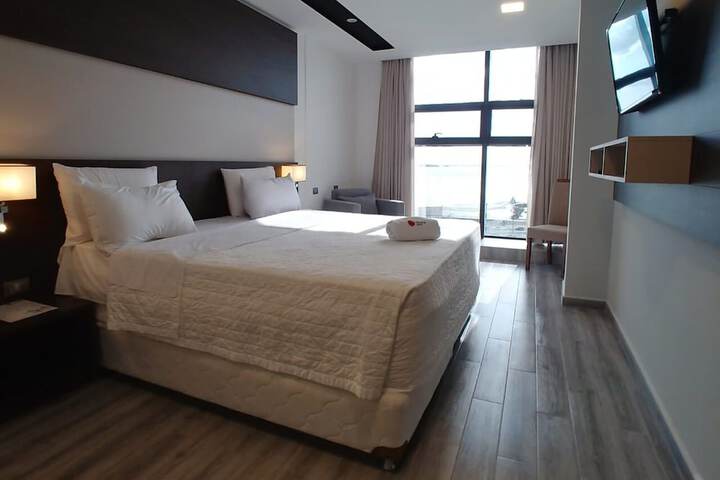 Room 12 of 26