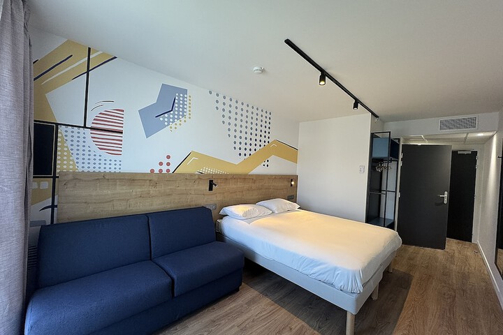 Room 10 of 69