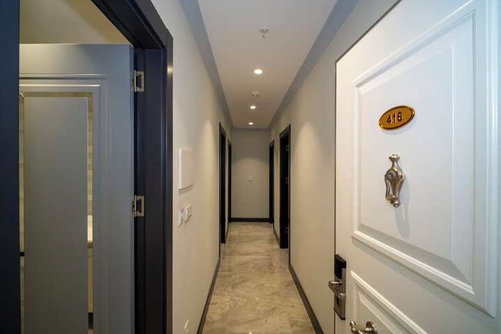 Room 20 of 92