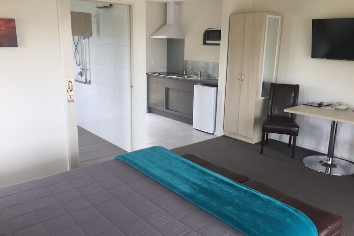 Room 6 of 31