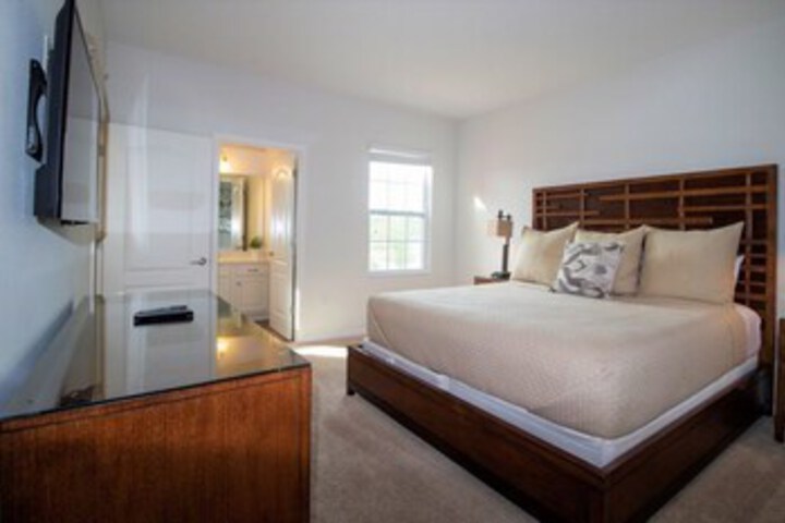 Room 33 of 45