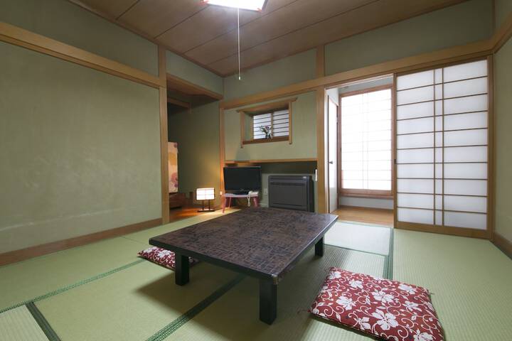 Room 8 of 42