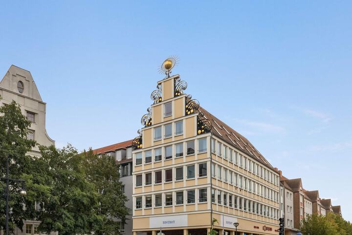 Hotel 77 of 79