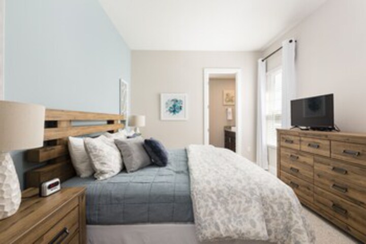 Room 13 of 32