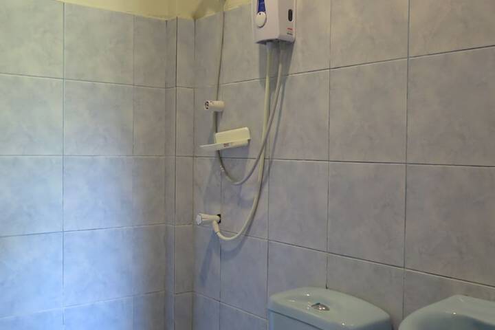 Room 16 of 27