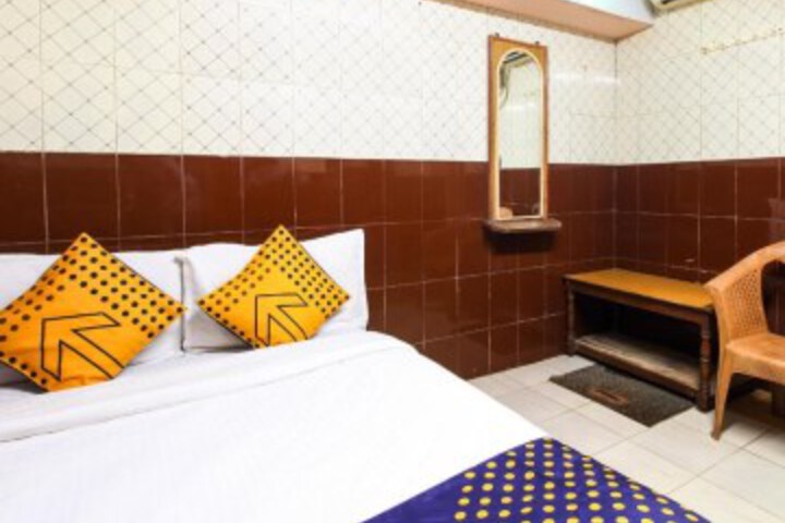 SPOT ON 76893 Sri Maruti Pilgrims House Srirangam