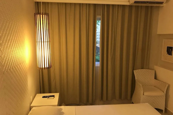 Room 7 of 27