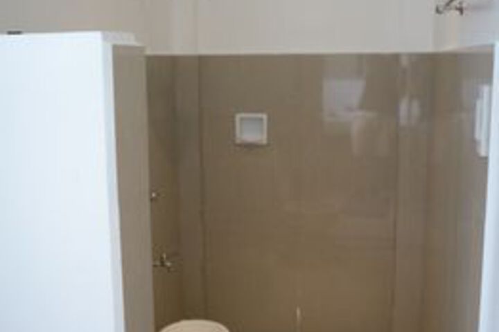 Room 4 of 34