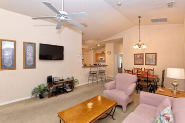 Room 8 of 22