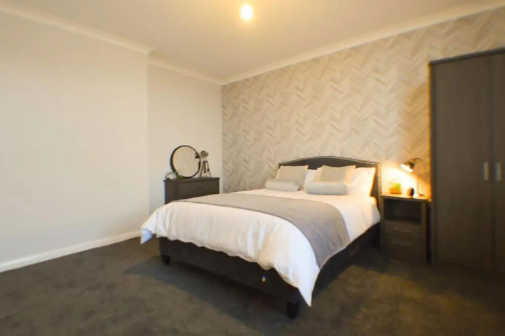 Room 3 of 17