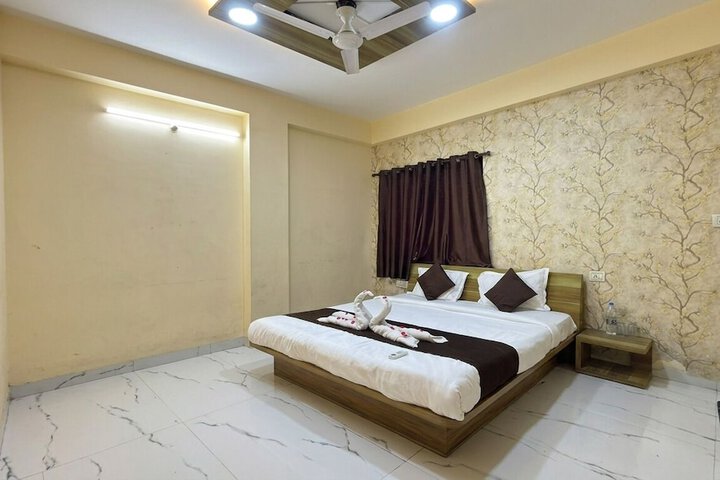 Room 12 of 21