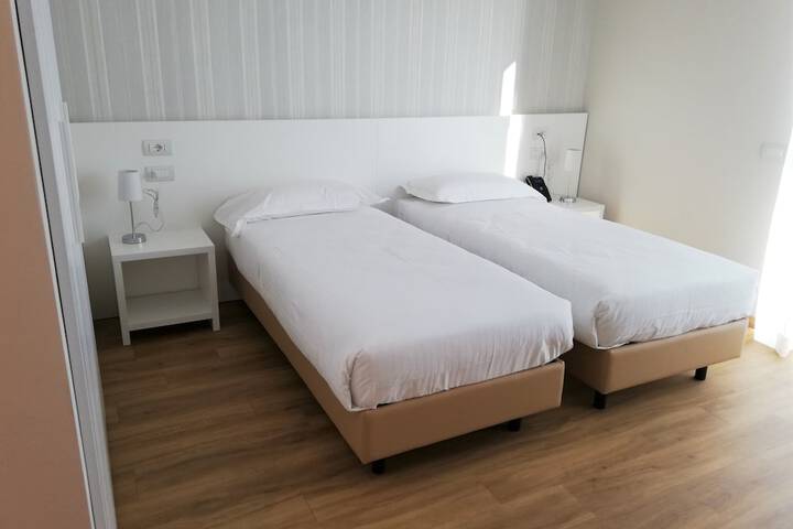 Room 13 of 47