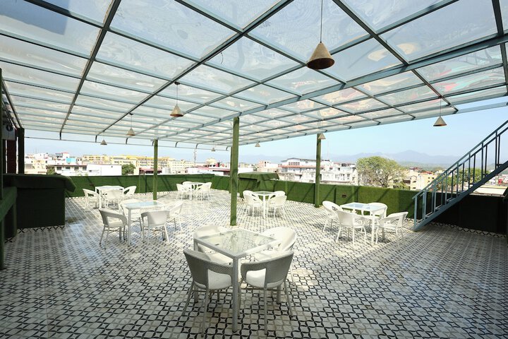 Hotel Finch Grand by Revaantra