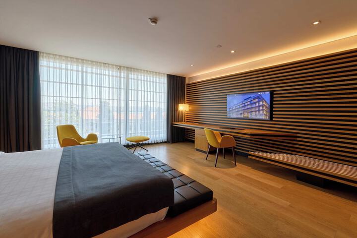 Room 131 of 203