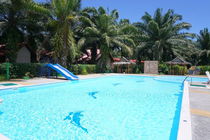 Pool 21 of 35