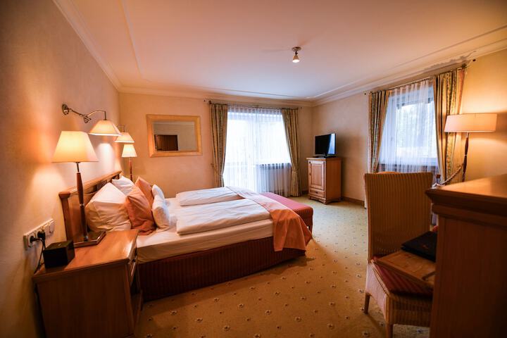 Room 5 of 88