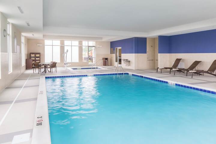 Pool 11 of 21