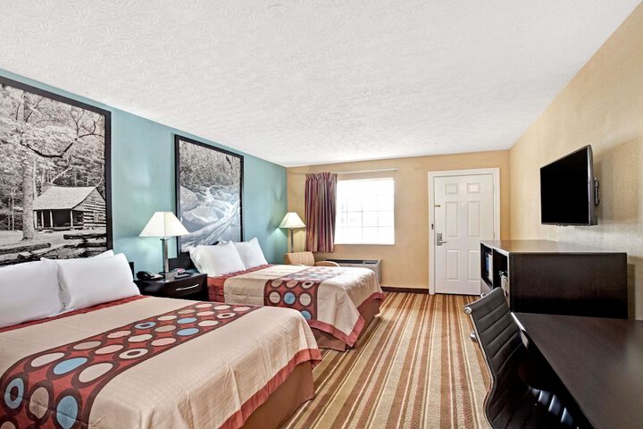 2 Double Beds (3 of 14)