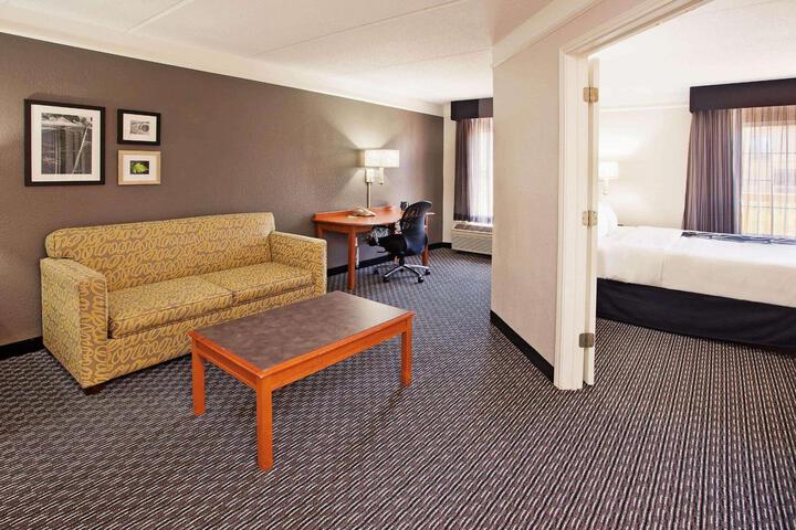 2 Double Beds (2 of 4)