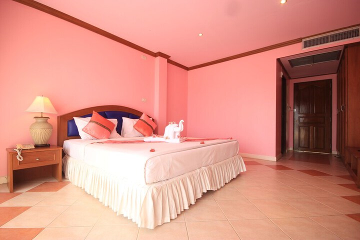 Room 10 of 70