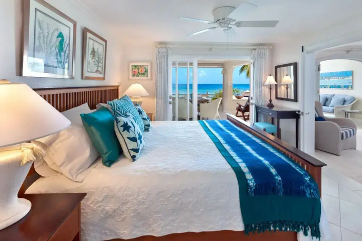Room 4 of 20