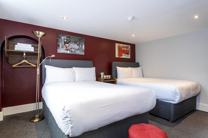 Room 3 of 26