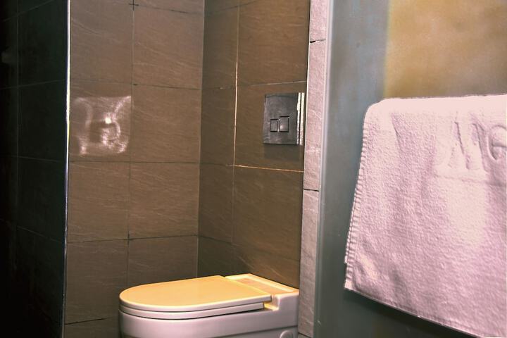 Room 10 of 39