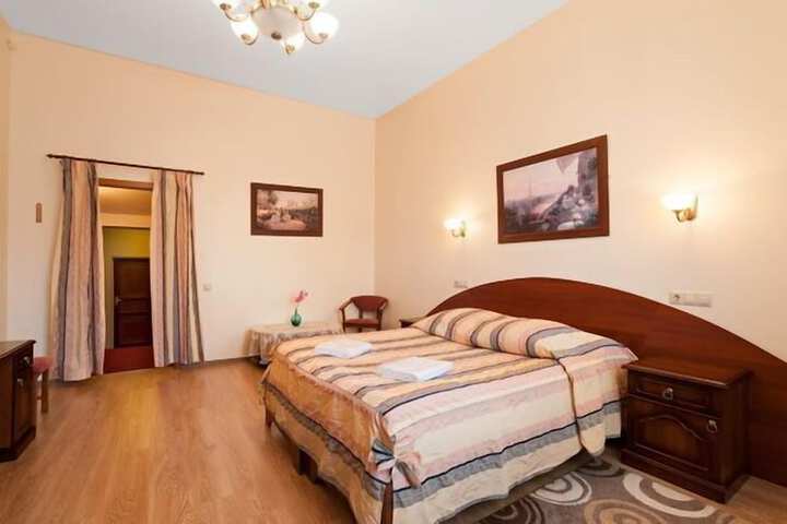 Room 19 of 47