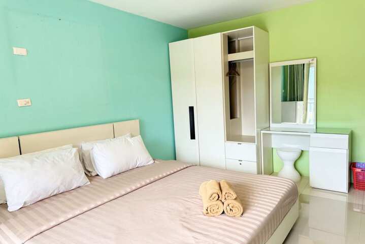Room 34 of 95