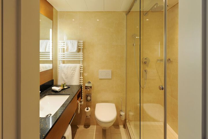 Room 45 of 85