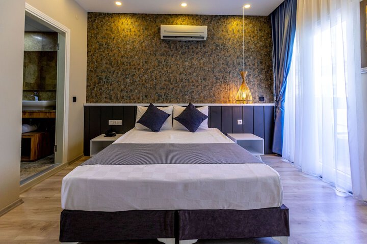 Room 18 of 21