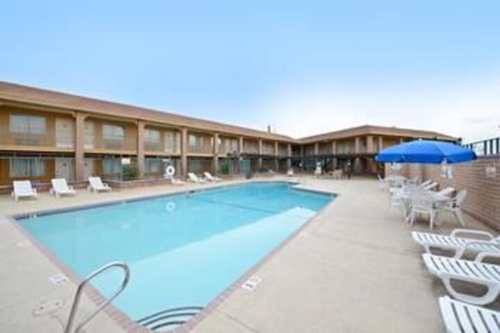Pool 21 of 23