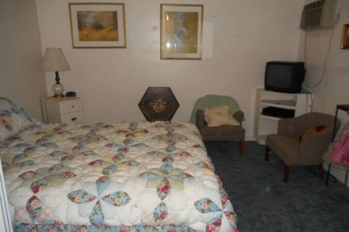 Room 9 of 21