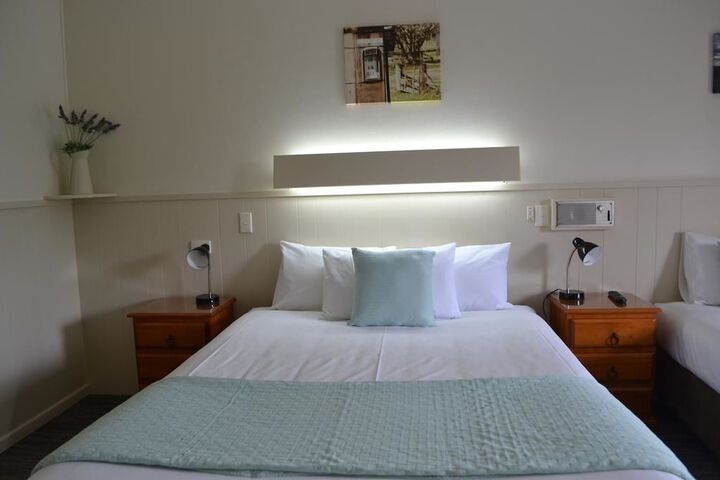 Room 14 of 27
