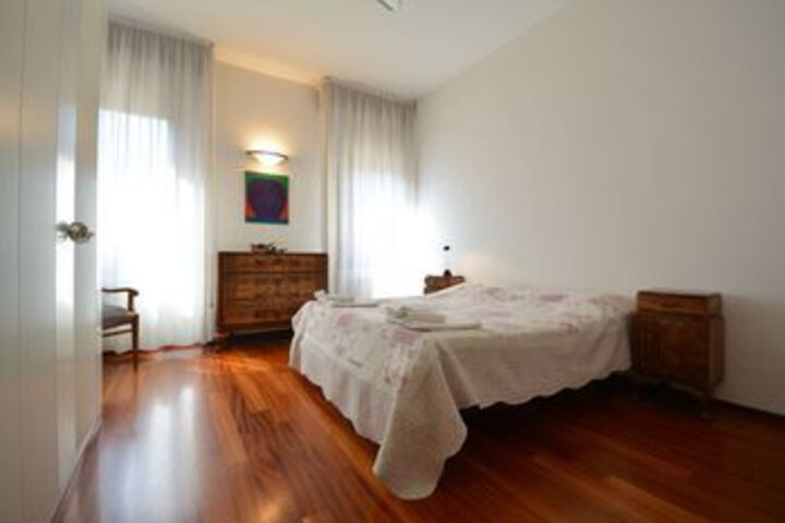 Room 17 of 23